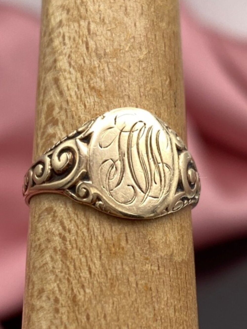 Antique J.R. Wood & Sons 10K Gold Engraved Edwardian Scroll Signet Pinky Ring